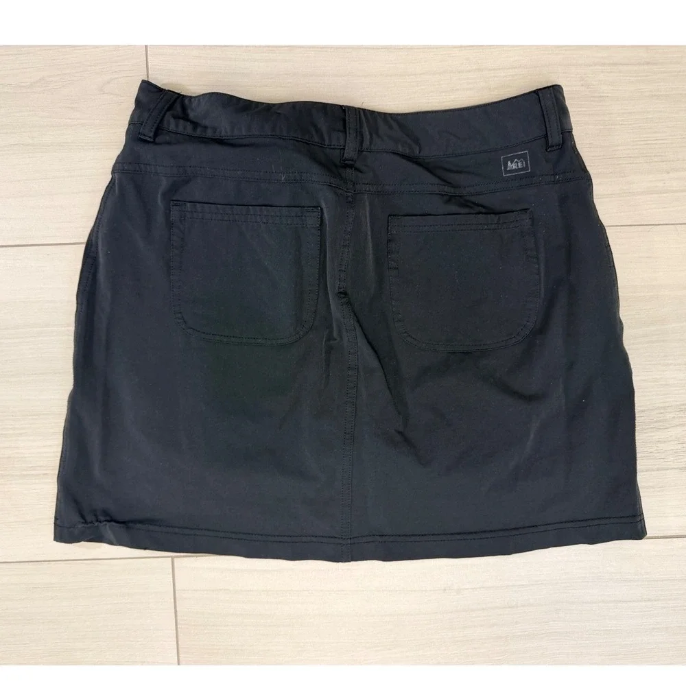 REI Co-op Northway Skort Black Hiking Skirt Sz 10 Gorpcore‎ Outdoor Athletic